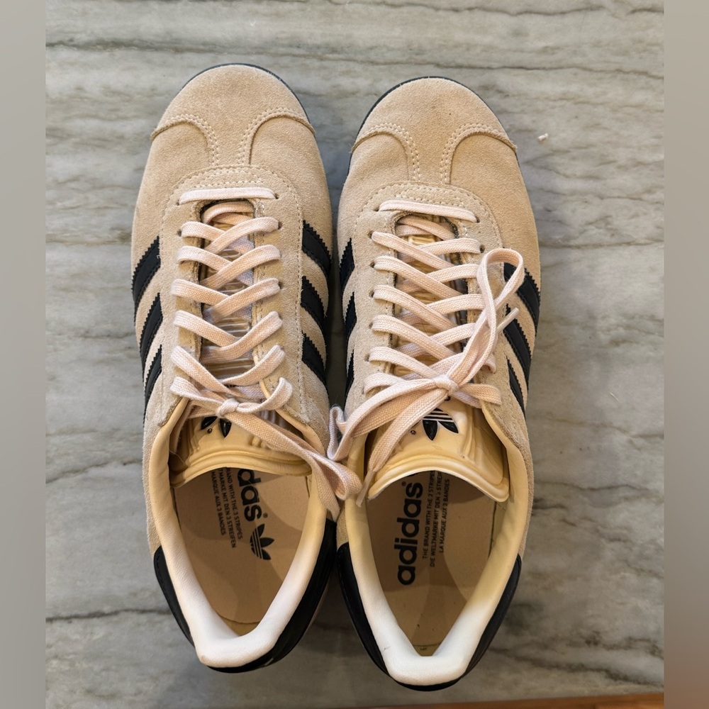 Adidas Men's Beige and Black Sneakers - Picture 3 of 5